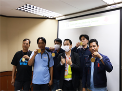 ให้รางวัลกับกลุ่มผู้ชนะ