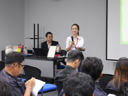 กล่าวต้อนรับพร้อมแนะนำทีมวิทยากร และกิจกรรมฝึอบรม