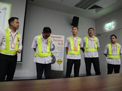 แนะนำครูฝึกประจำฐานกิจกรรมต่างๆ
