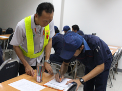 ลงทะเบียนรับเอกสารประกอบการฝึกอบรม