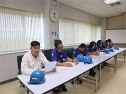 ลงทะเบียนรับเอกสารประกอบการฝึกอบรม