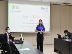 กล่าวต้อนรับพร้อมแนะนำวิทยากรและกิจกรรมฝึกอบรม