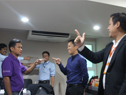 มารยาม และการแต่งกายสำหรับพนักงานขับรถมืออาชีพ