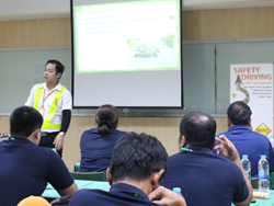 กฏหมายจราจรทางบกเพื่อการขับรถอย่างปลอดภัย Traffic Laws for Safety Driving โดยอาจารย์อภิรัติ  คำสายพรม