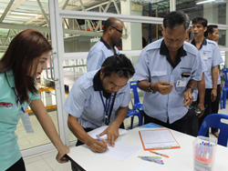 ลงทะเบียนรับเอกสารประกอบการฝึกอบรม