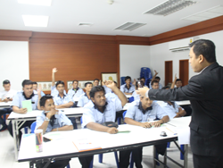 เทคนิคการขับรถบัส และรถโดยสารเชิงป้องกันอุบัติเหตุ Defensive Driving for Bus and Coach โดยอาจารย์อภิรัติ  คำสายพรม
