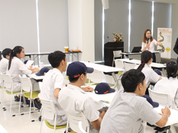กล่าวต้อนรับพร้อมแนะนำทีมวิทยากร และกิจกรรมฝึอบรม