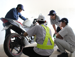 ปฏิบัติการตรวจสอบ และบำรุงรักษายานพาหนะเบื้องต้น Pre-Trip Inspection and Basic Maintenance