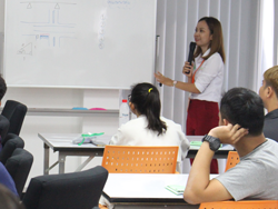 กล่าวต้อนรับพร้อมแนะนำทีมวิทยากร และกิจกรรมฝึอบรม