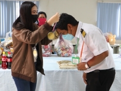 ให้รางวัลกับผู้ที่ทำคะแนนได้สูงสุด