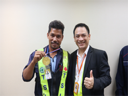 ให้รางวัลกับผู้ที่ร่วมตอบคำถาม